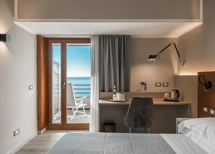Monterosso al Mare hotels near Church of San Francesco