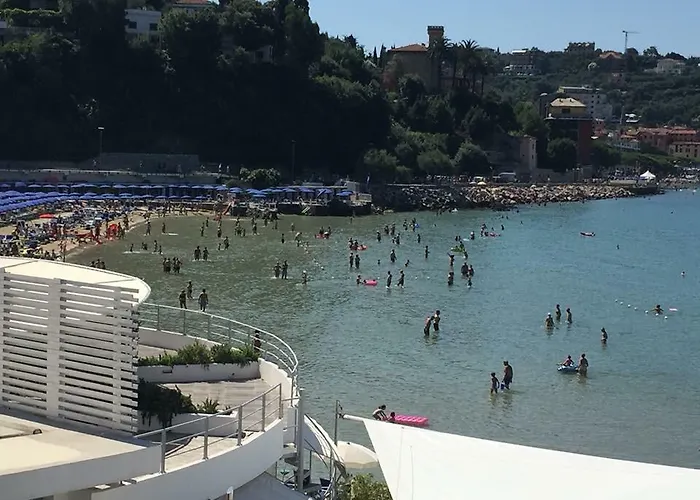 Lerici hotels near San Terenzo Beach